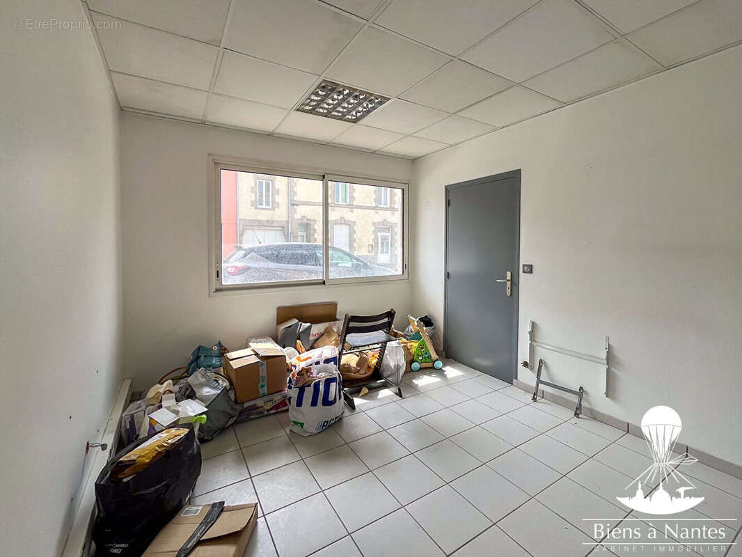 A vendre sevremoine local vitrine commerciale- appartement - hangar  - loft - photo 15