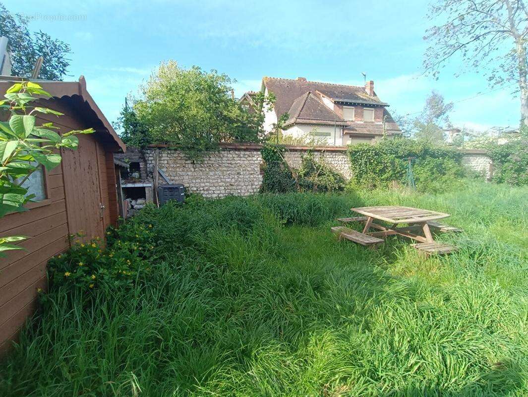 Maison à SAINT-ETIENNE-DU-ROUVRAY