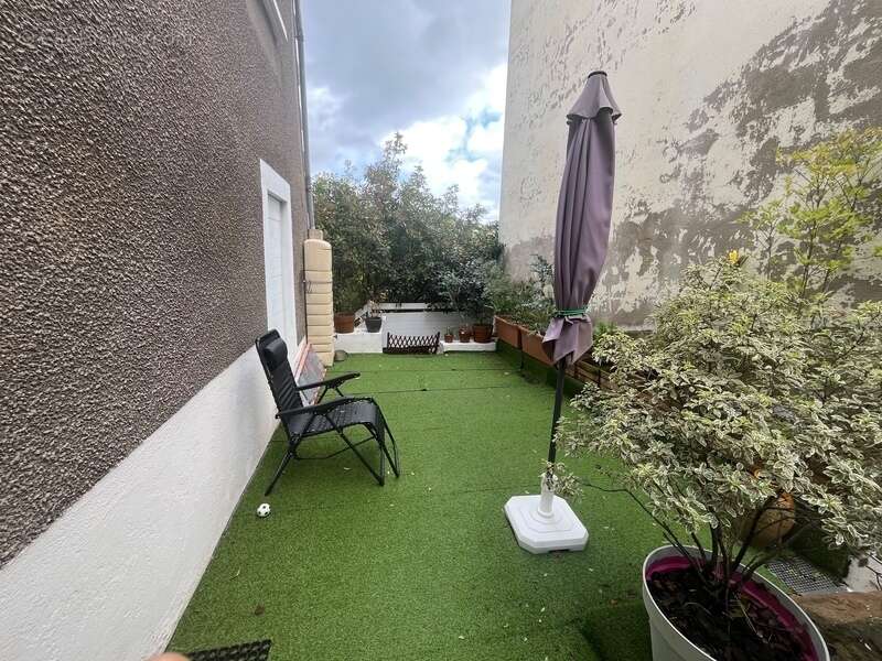 Maison à DECAZEVILLE