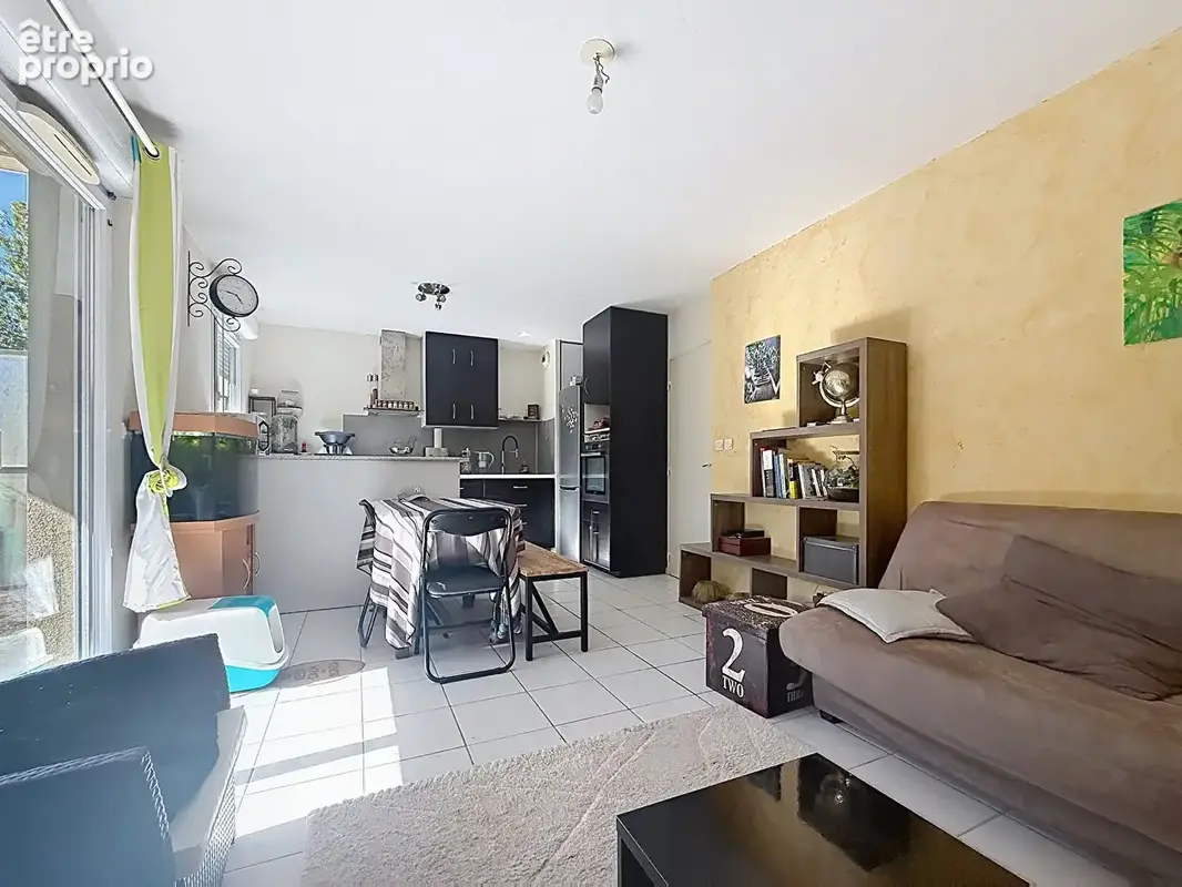 Appartement 3 Pièces 2 chambres, en rez de jardin dans résidence avec piscine et 2 parkings - photo 3