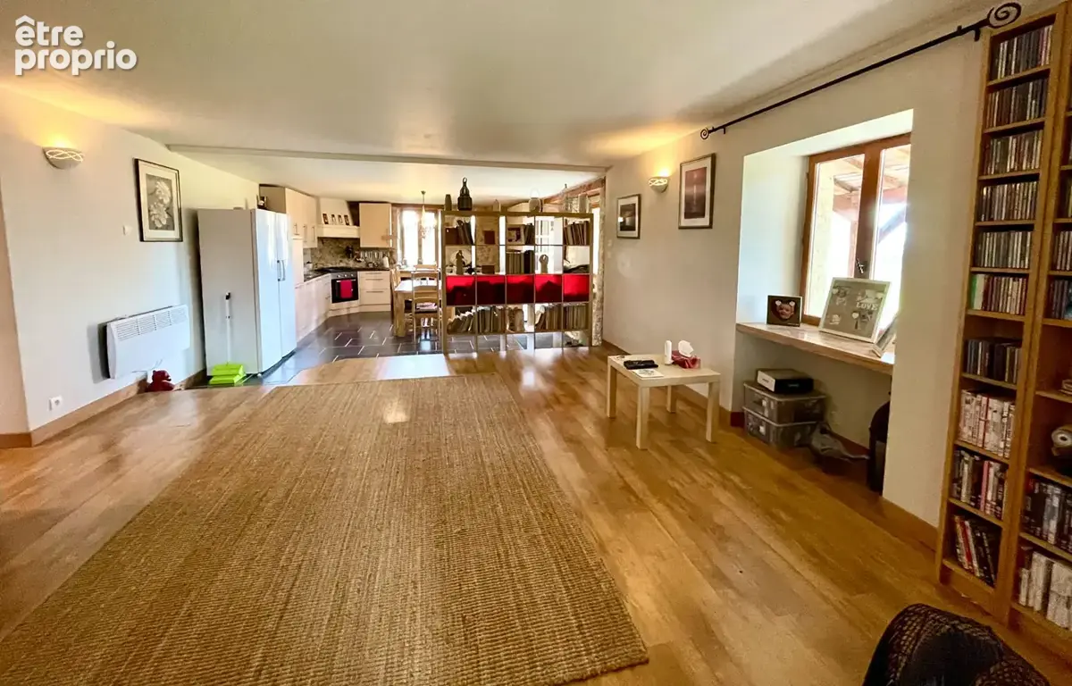 LOT-proche PUY L'EVEQUE  (130m2), Une maison en pierre rénovée offrant une vue panoramique, un terrain de 1,79 hectare, une pisc - photo 7