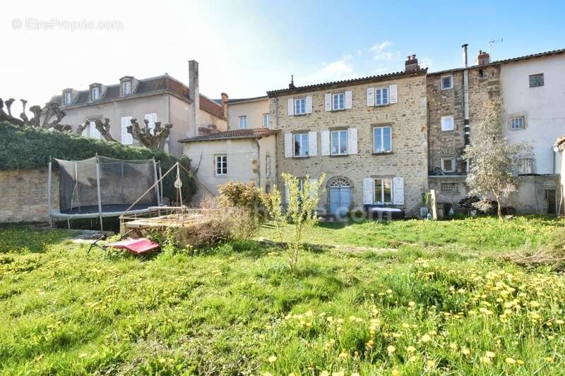 Maison à BILLOM