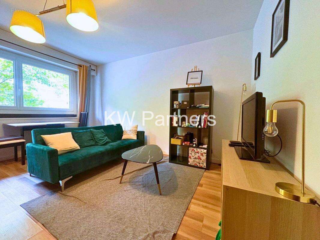 Appartement à PARIS-14E