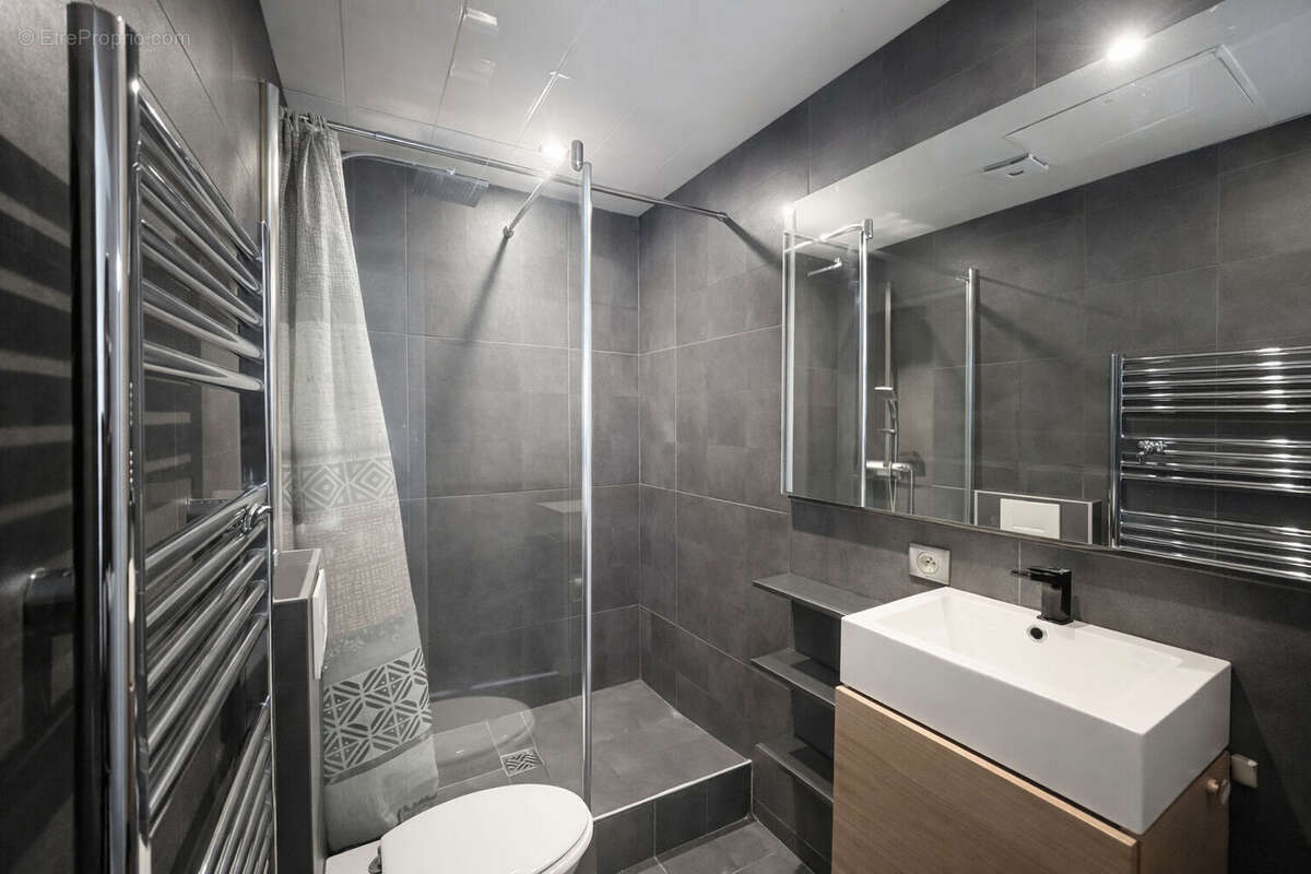 Appartement à PARIS-11E