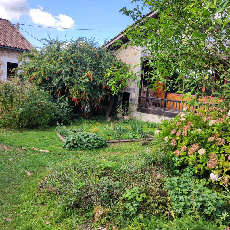 Maison à ROCHECHOUART