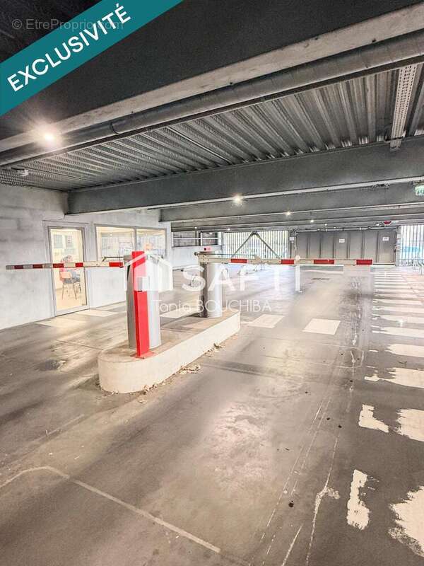 Photo 3 - Parking à BEGLES
