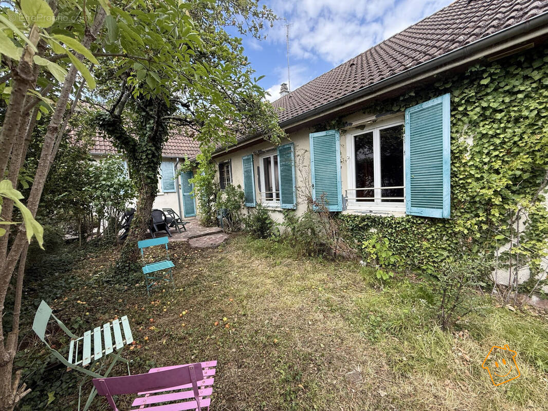 Maison à SAINT-DOULCHARD