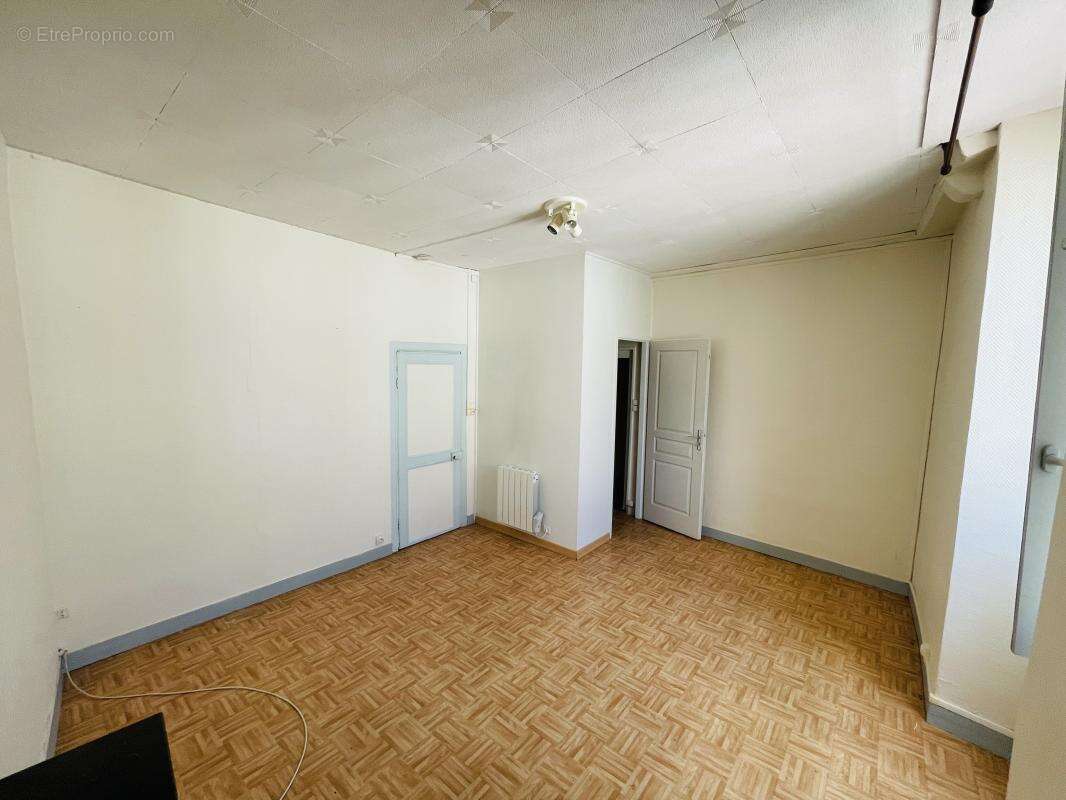 Appartement à ANGERVILLE