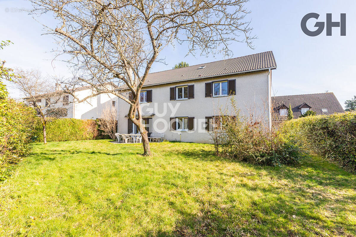 Maison à SOISY-SUR-SEINE
