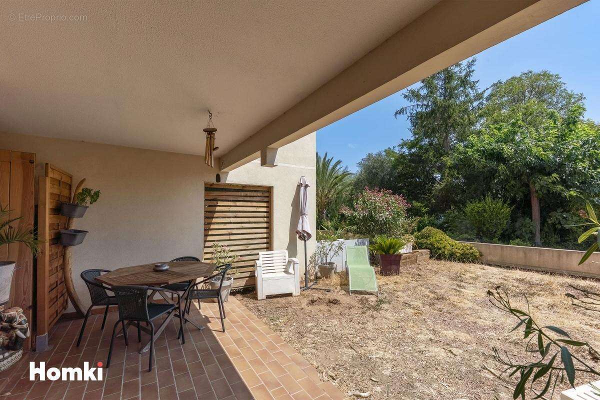 Appartement T3 de 61 m² à Saint-Raphaël 83700 - photo 3