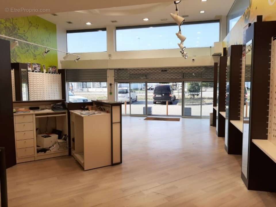 Commerce à PORTET-SUR-GARONNE