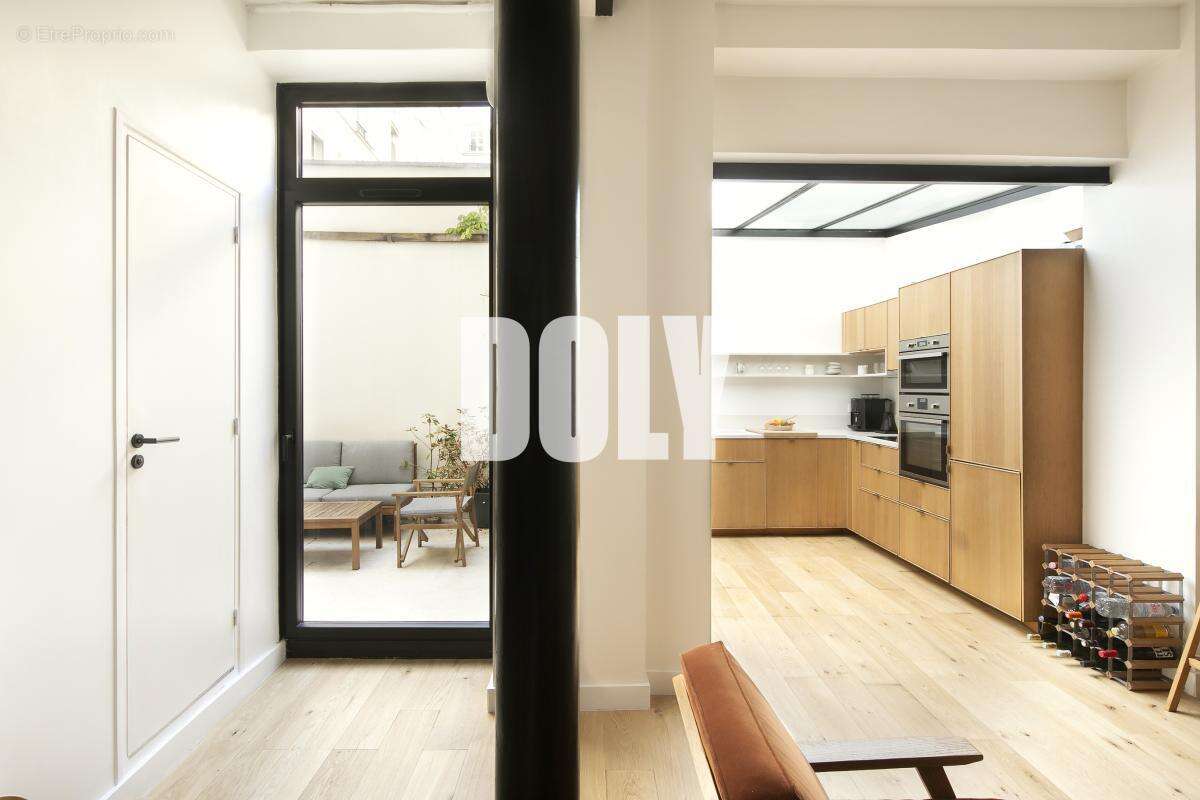 Appartement à PARIS-11E