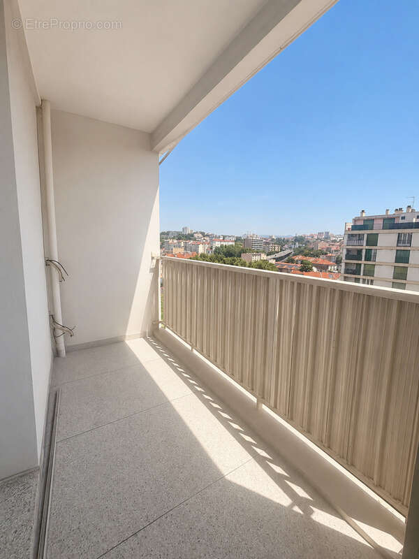Appartement -belle de mai - 13003 marseille - photo 3