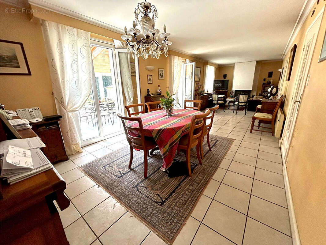 Maison 7 pièces à vendre à Ergué Gabéric - Grand terrain de 5730 m² - photo 5