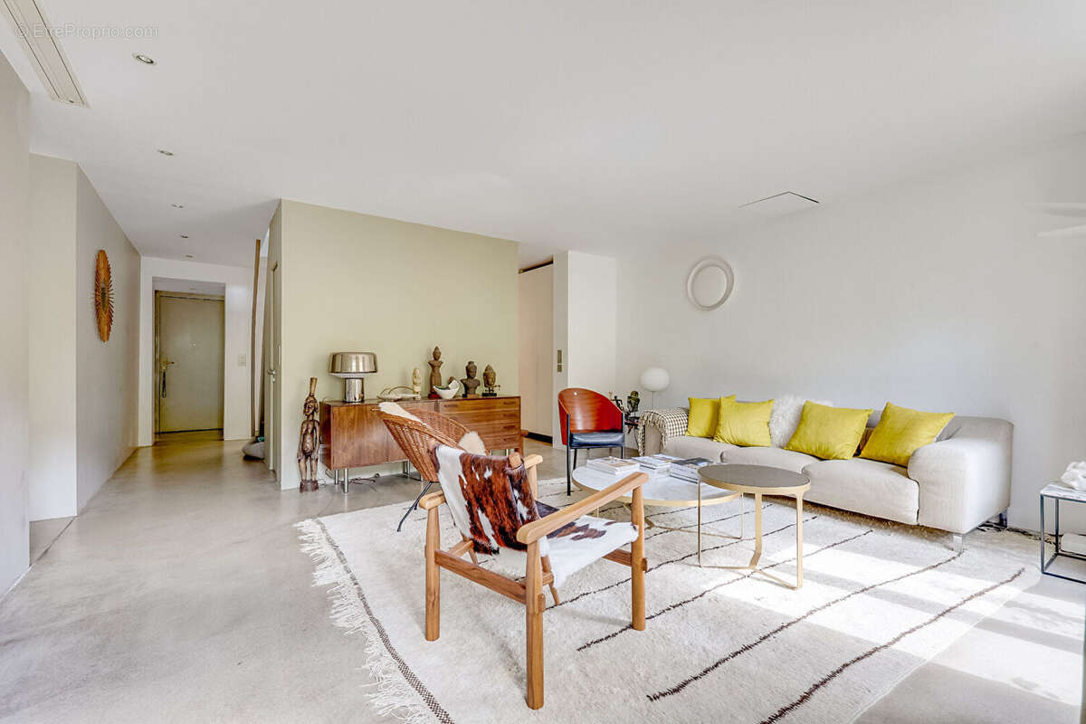 Appartement à PARIS-11E