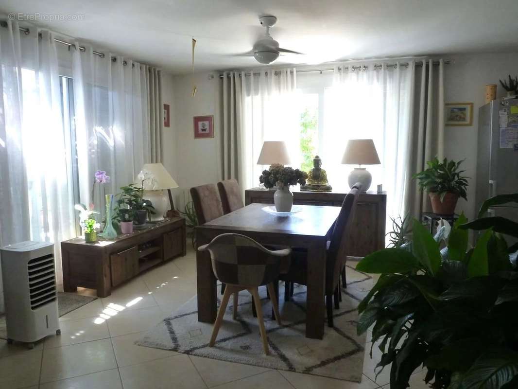 Maison à TOUET-SUR-VAR