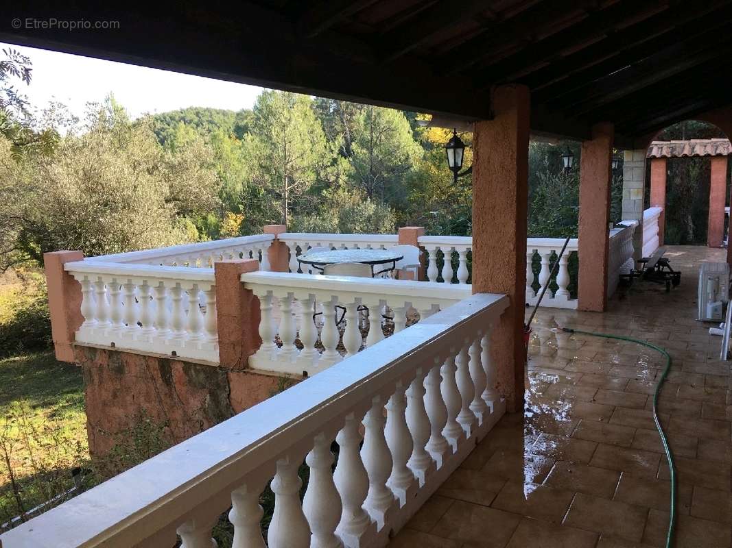 Maison à SAINTE-ANASTASIE-SUR-ISSOLE