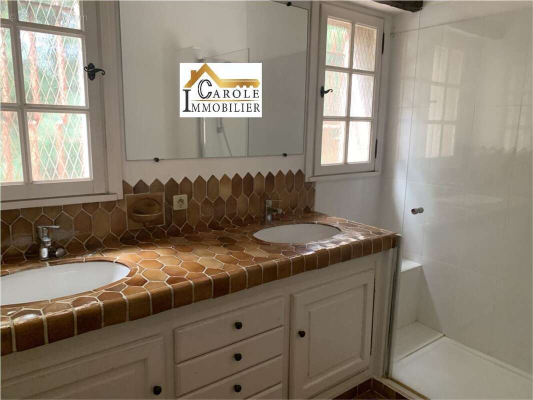 Maison à MANDELIEU-LA-NAPOULE