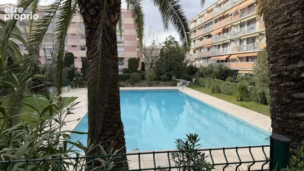 Appartement f2 Terrasse  06220 Vallauris Viager Occupé Mr 80 ans et Mme 77 ans - photo 3