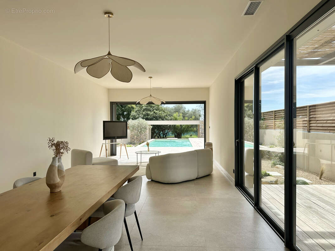 Maison à GARRIGUES-SAINTE-EULALIE