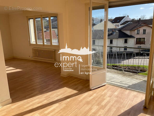 Appartement à VITTEL