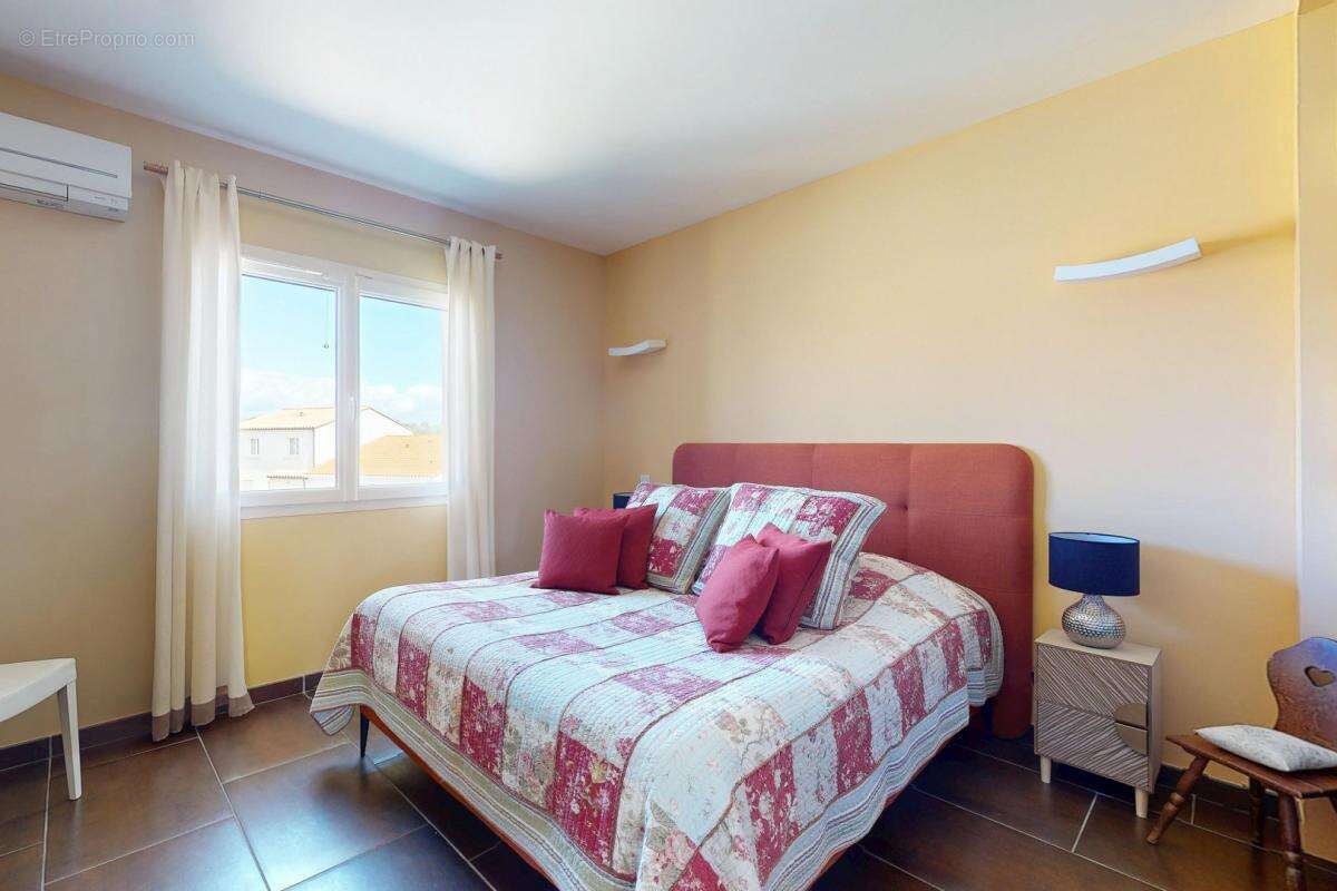 Maison à SAINT-JEAN-LASSEILLE