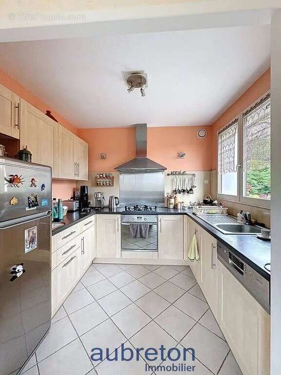 Maison à NOTRE-DAME-DE-MESAGE