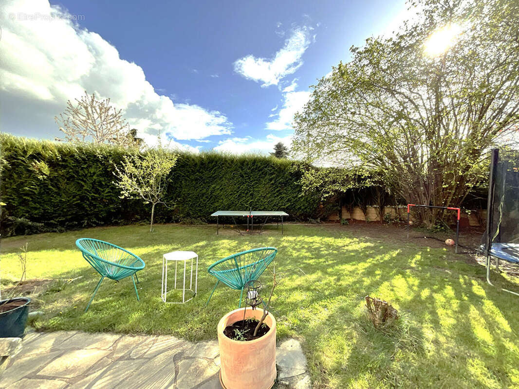 Maison à VOISINS-LE-BRETONNEUX