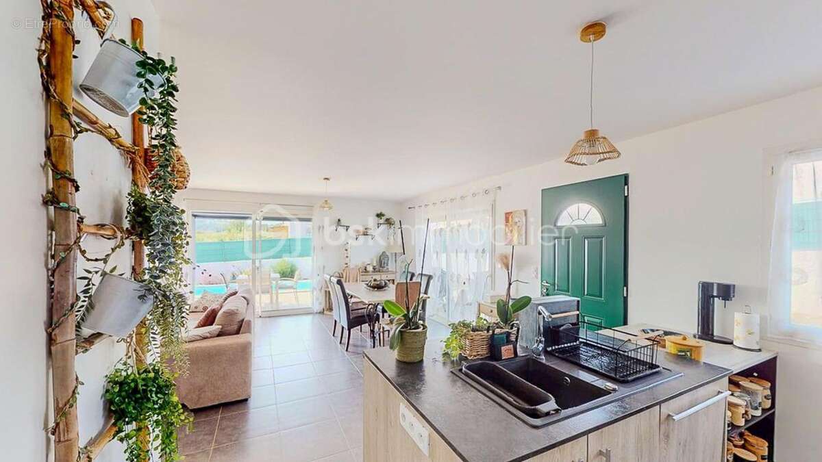 Maison de plain-pied de 2017 avec 4 chambres et piscine - photo 17