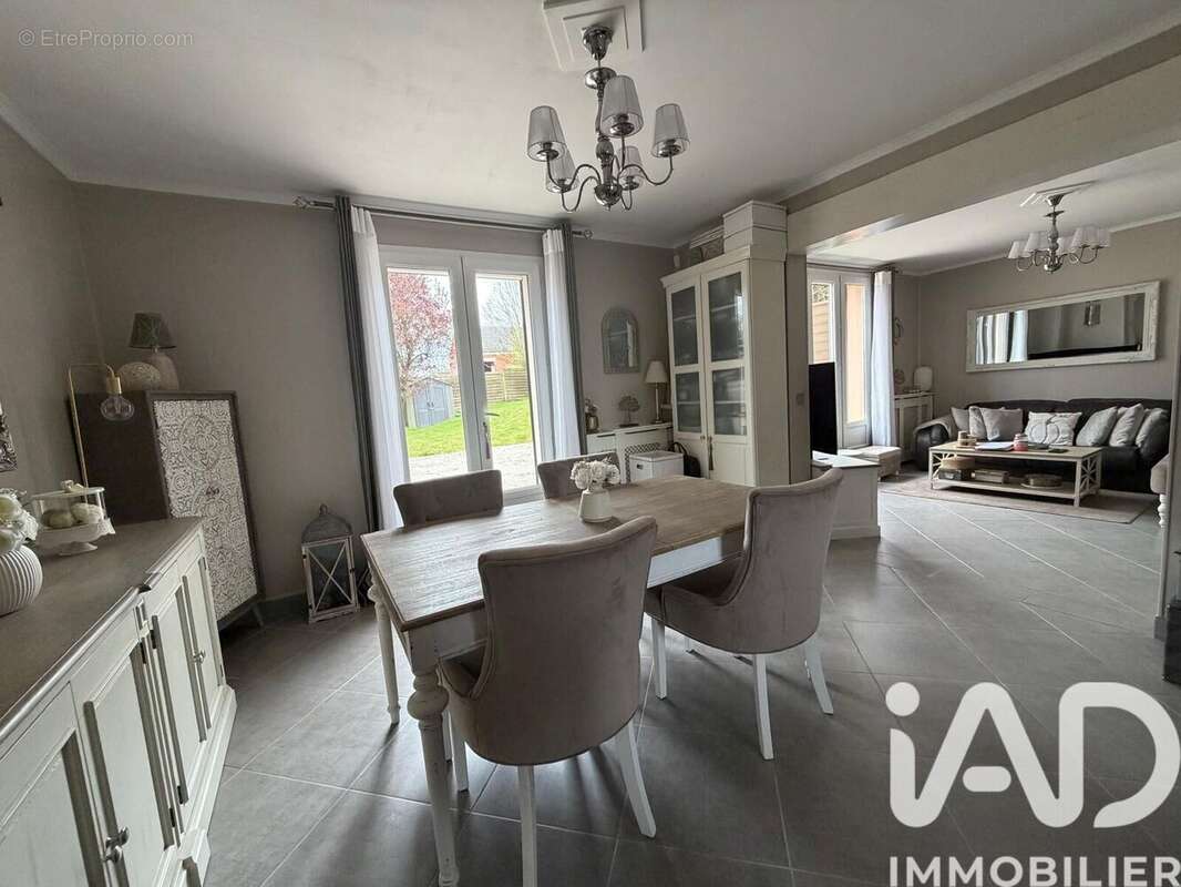 Maison 114 m² à Goussainville  - photo 5