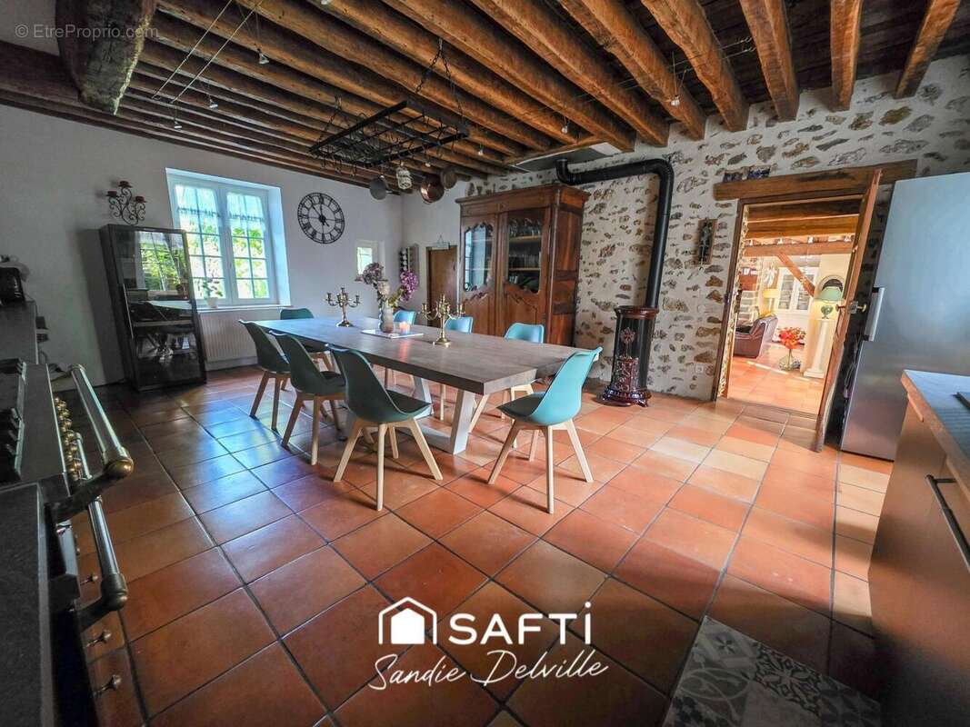 Photo 3 - Maison à COUTEVROULT
