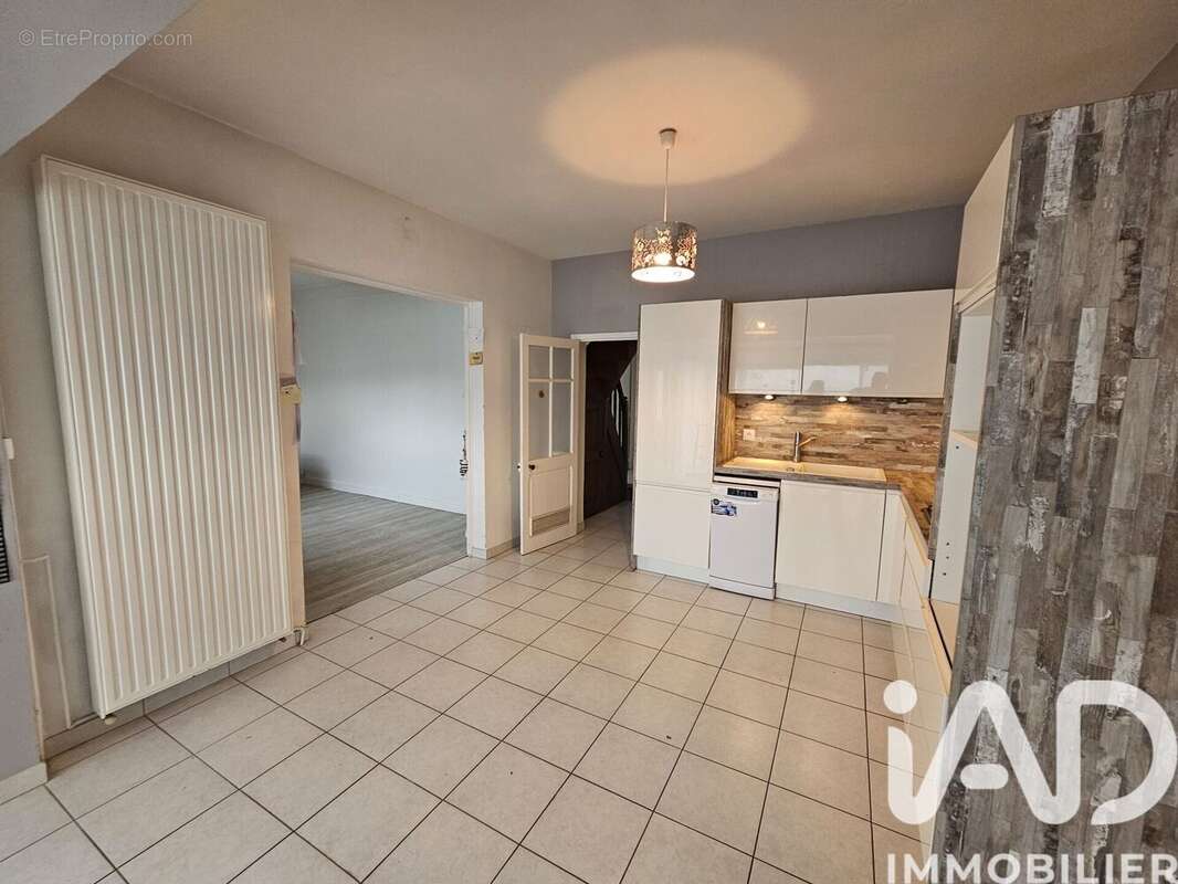 Photo 2 - Maison à LA COURONNE