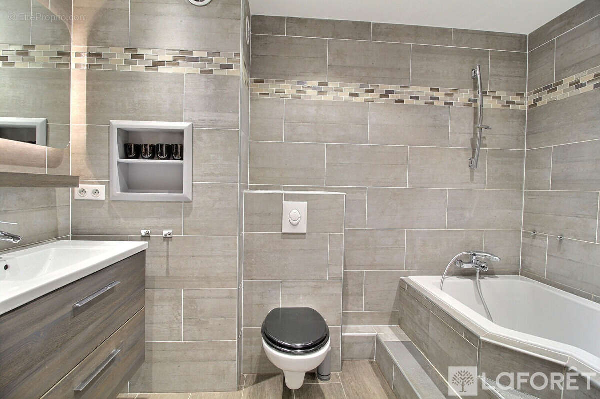 Appartement La Garenne Colombes 3 pièce(s) 67.5 m2 - photo 10