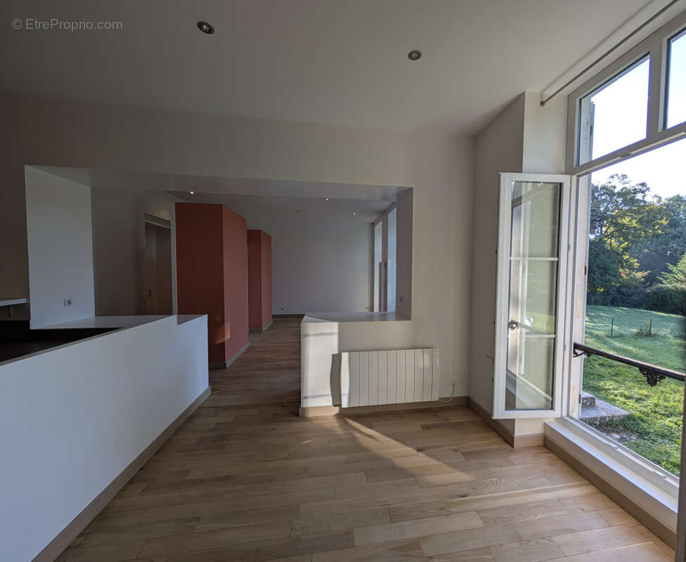 Appartement à SAINT-JEAN-DE-BRAYE