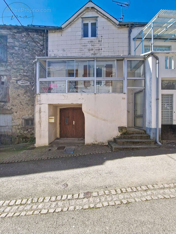 Maison à MURAT-SUR-VEBRE