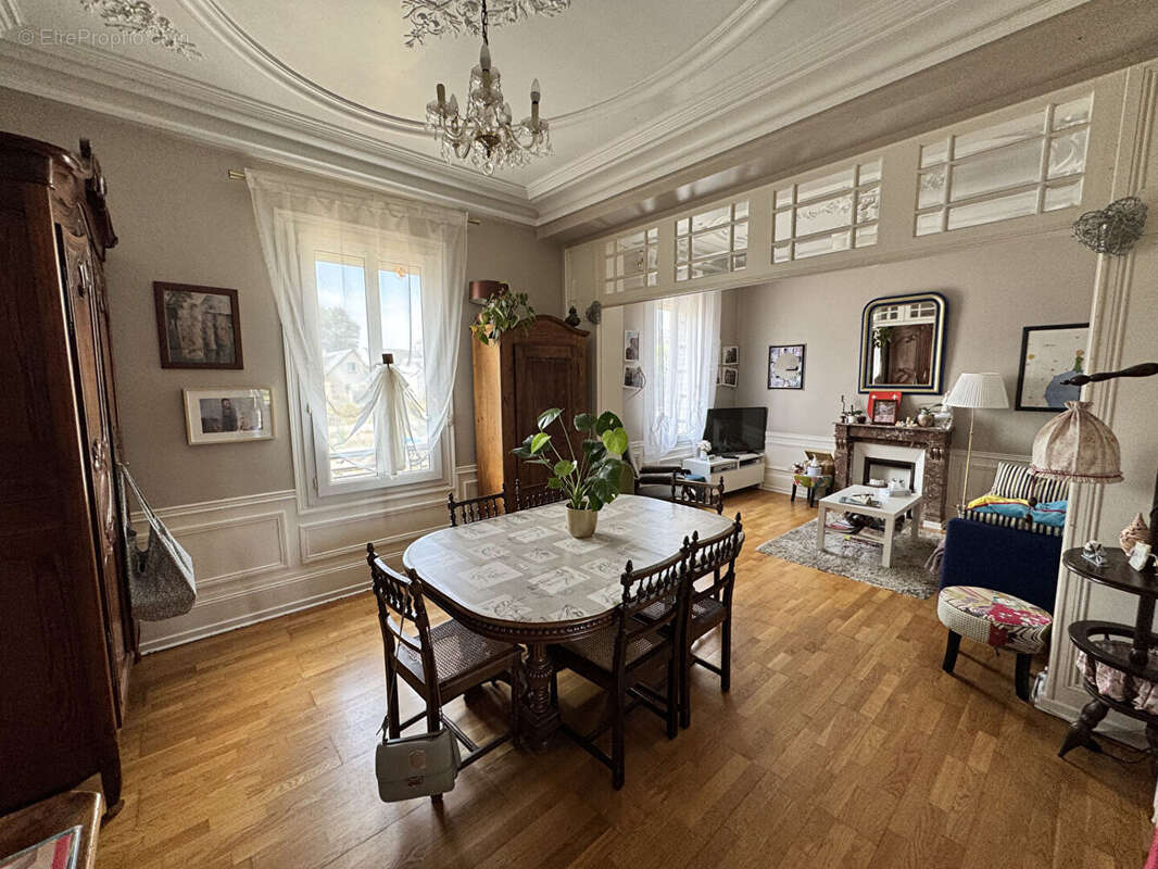 Maison à vendre - Goderville centre - 136 m² - 4 chambres - Sous-sol - Jardin - photo 4