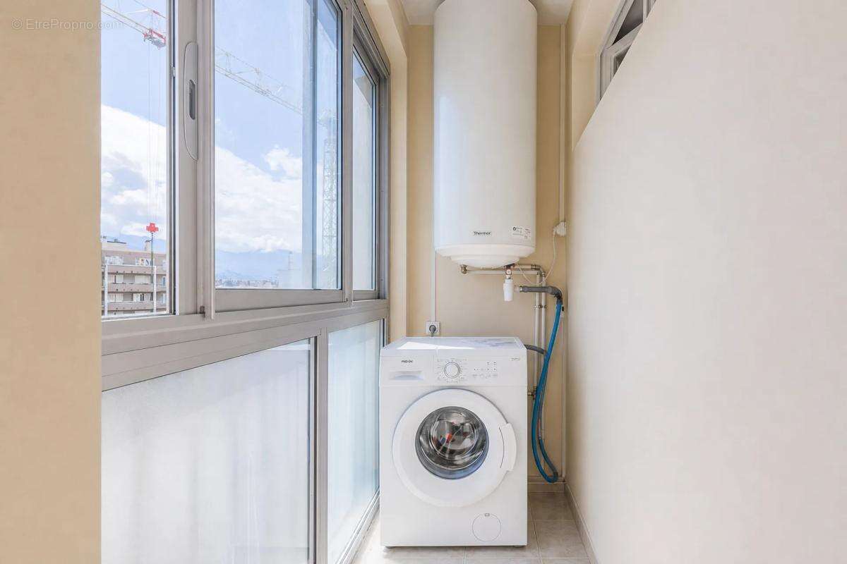 Appartement LOUÉ de 4 pièces de 68 m2 en vente à Grenoble - photo 13