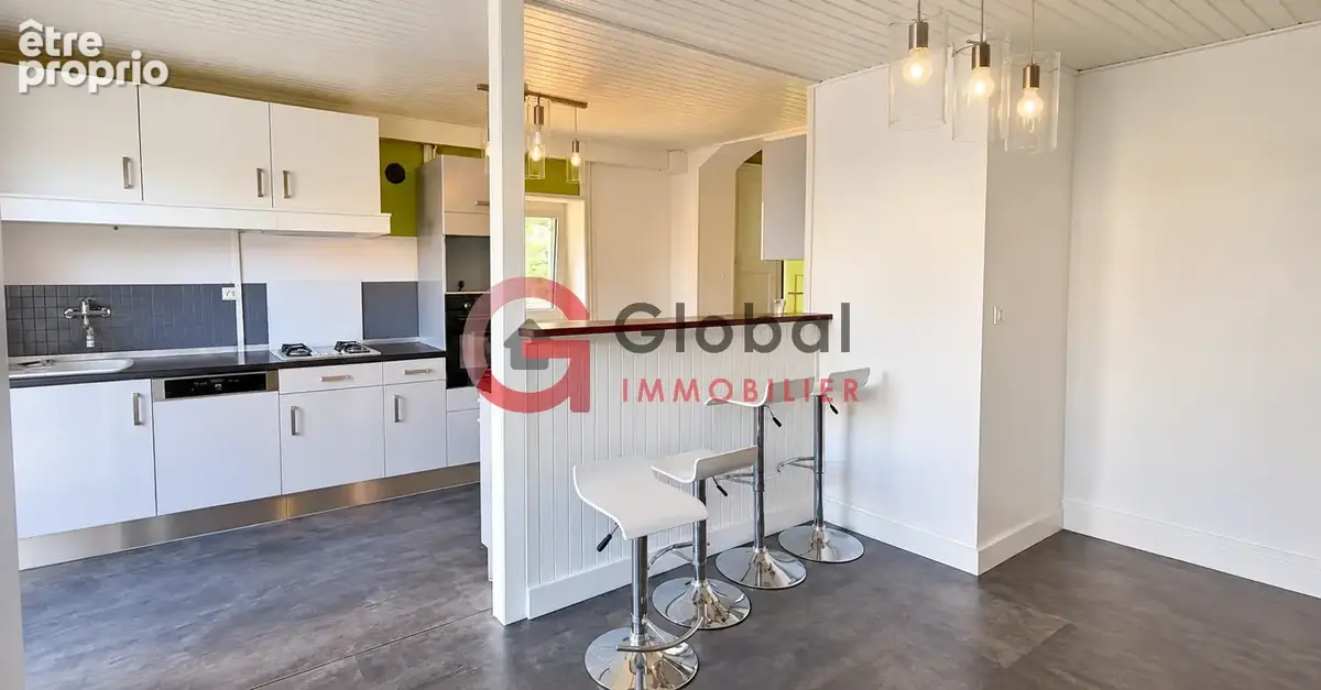 Maison familiale à Chanonat (63450) - photo 4
