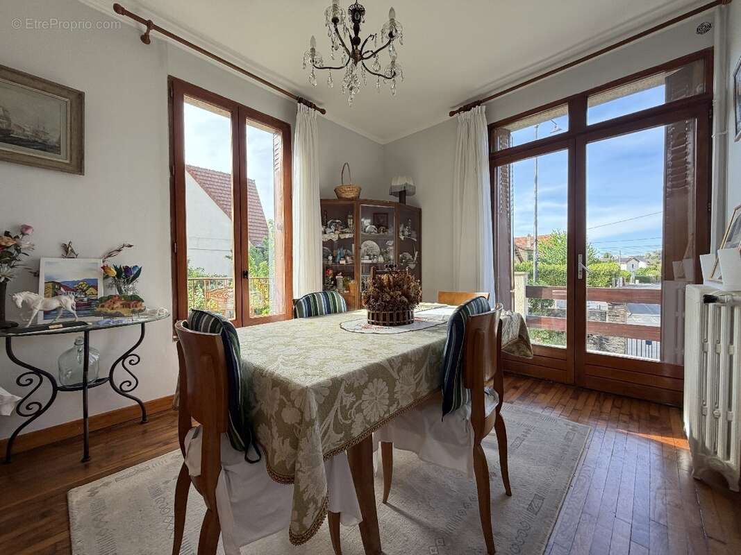 Maison 132 m² à Champigny-Sur-Marne  - photo 2