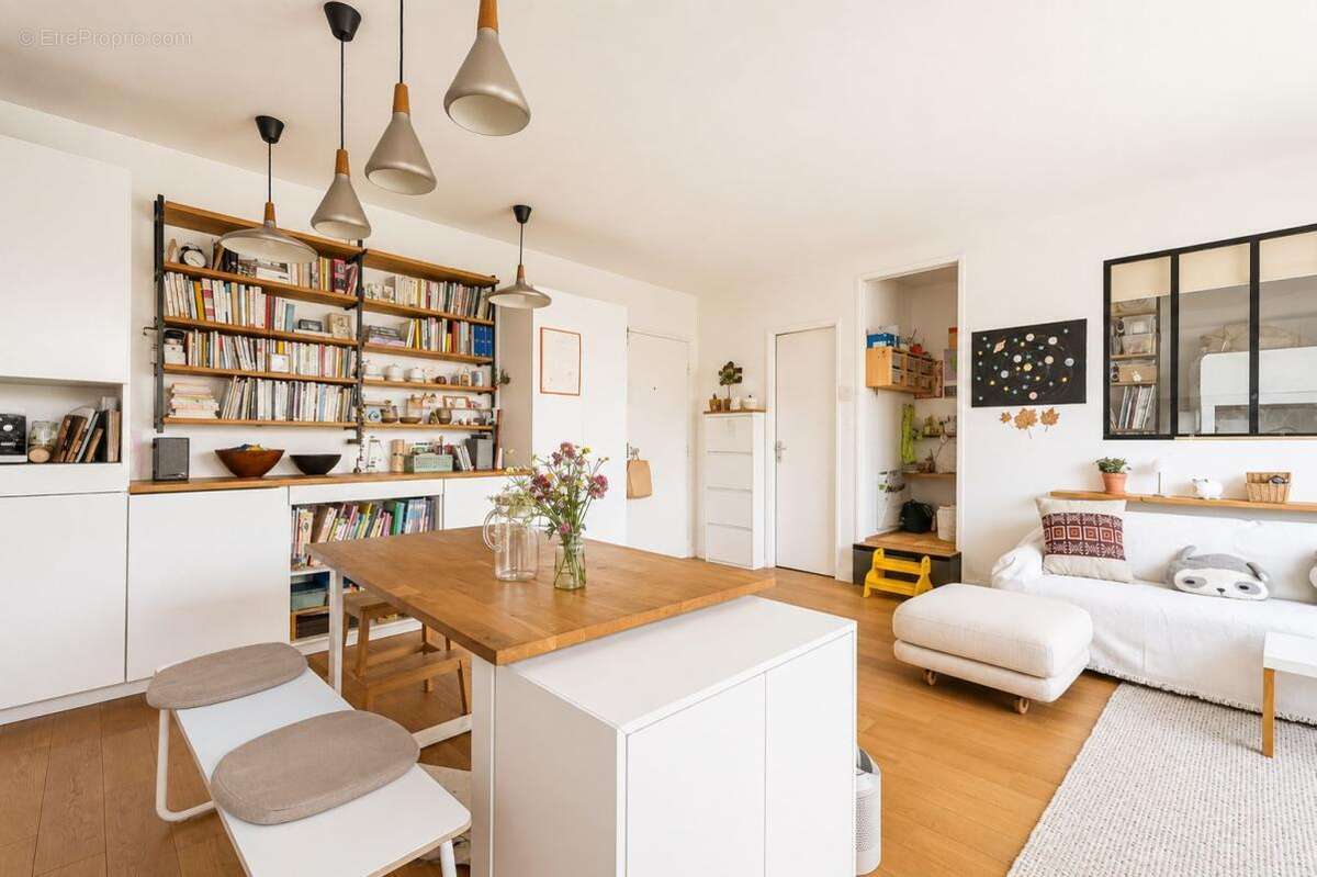 Appartement à PARIS-18E