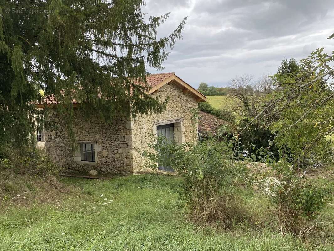 Projet de rénovation – Bâtiment en pierre - photo 8