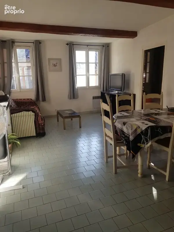 Draguignan centre bel F2/3 bon état lumineux calme 94340€ crn2258 dpe D - photo 3