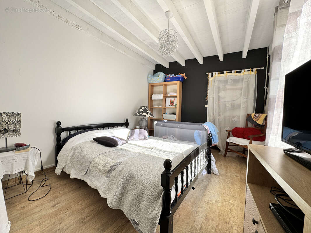 Maison à BARBEZIEUX-SAINT-HILAIRE