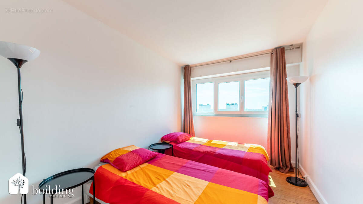 Appartement à COURBEVOIE