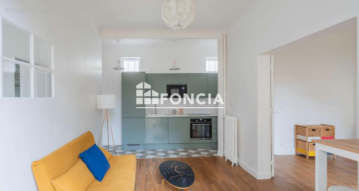Appartement à COLOMBES