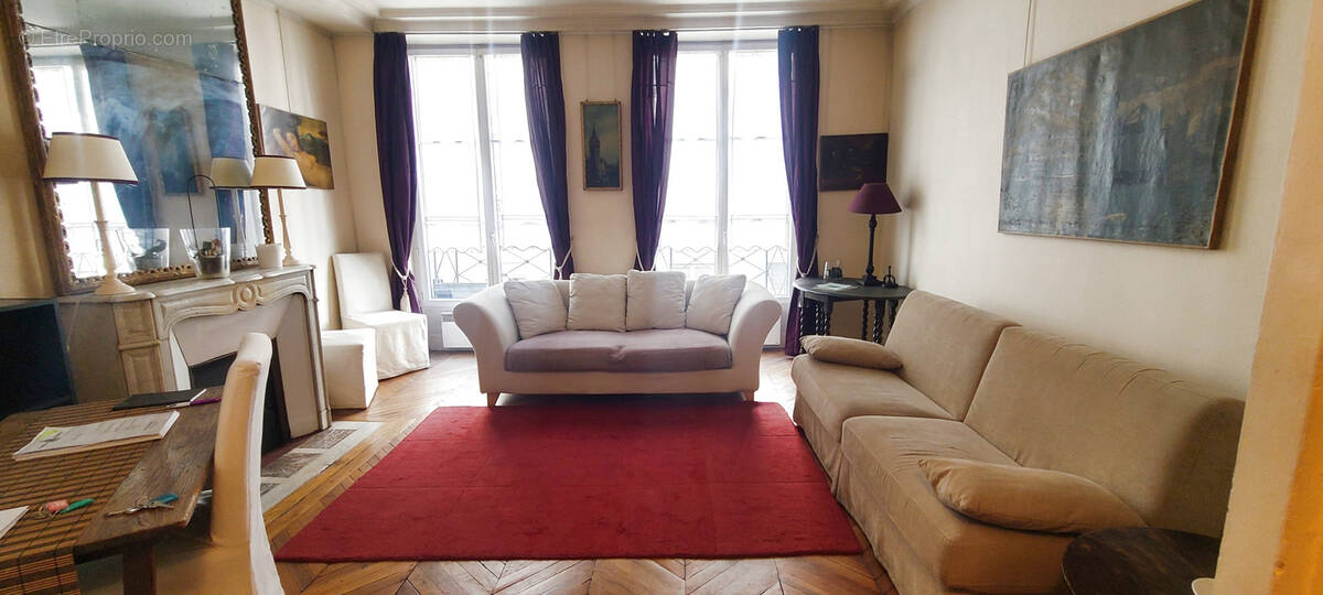 Appartement à PARIS-1E