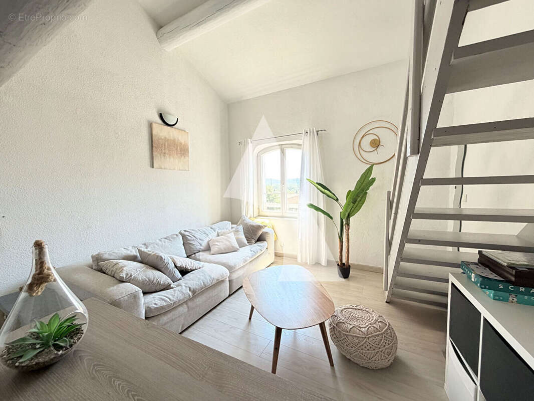 Appartement à CADENET