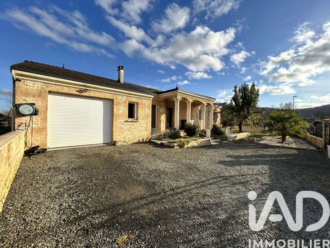 Photo 2 - Maison à TERRASSON-LAVILLEDIEU