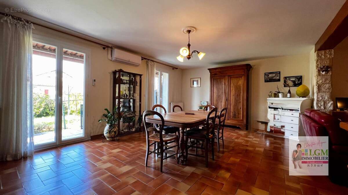 Maison à SAINT-QUENTIN-LA-POTERIE