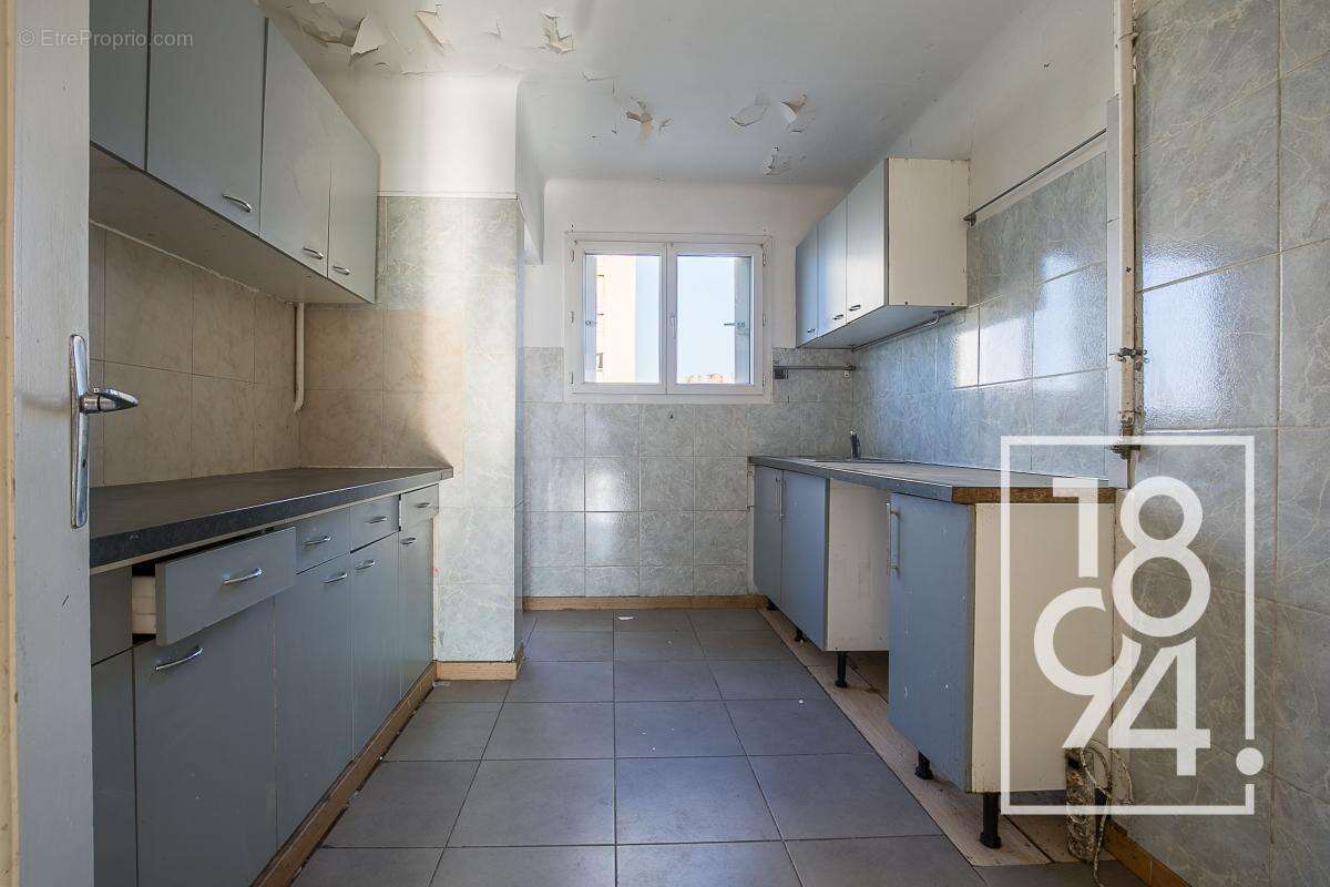 Appartement à MARSEILLE-11E